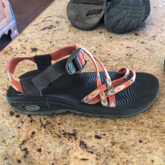 Excellent condition Chaco sandals - Picture 5 of 7